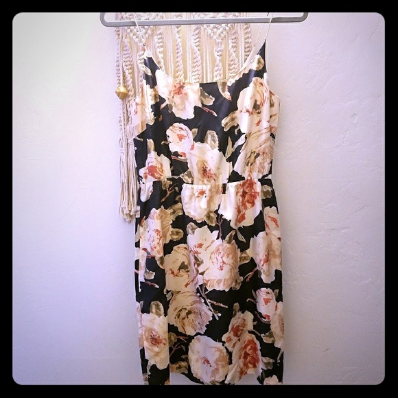 J. Crew Dresses & Skirts - $⬇ J. Crew Floral Print Silk Dress Size 4